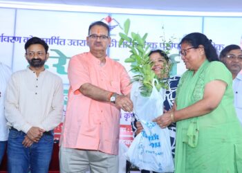 हरेला पर्व की पूर्व संध्या पर कृषि मंत्री गणेश जोशी ने किया फलदार पौधों का निःशुल्क वितरण  ,कृषि मंत्री ने प्रदेशवासियों से अभियान में बढ़-चढ़कर भाग लेने की अपील