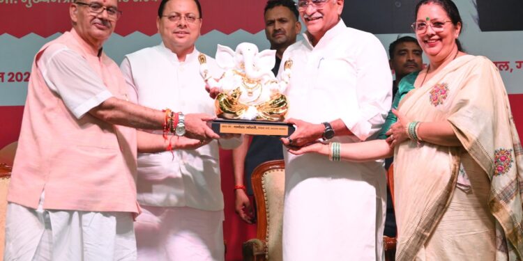 रक्षाबंधन पर अनोखा दृश्य: हजारों बहनों ने जोशी को बनाया ‘भाई’, भावुक हुए मंत्री