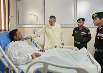 घायल सैनिकों के स्वास्थ्य का लिया जायजा, मंत्री गणेश जोशी ने जताई चिंता