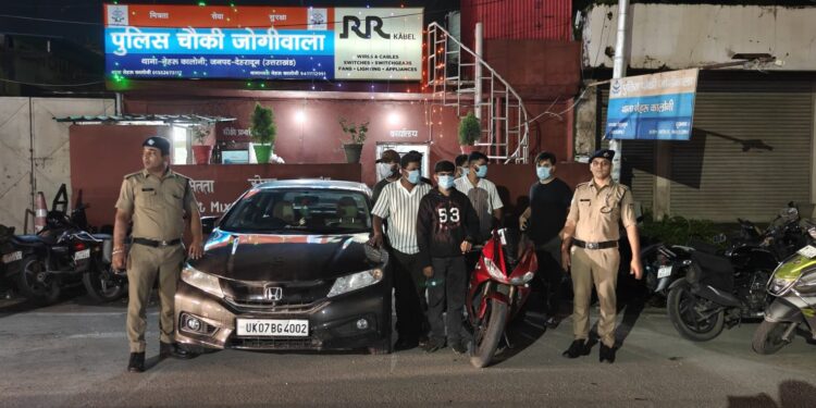 देहरादून के मॉल में स्टंट करना पड़ा भारी, आयोजकों और मॉल प्रबंधन पर हुई कार्रवाई