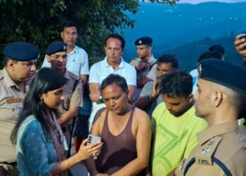 सीएम धामी ने जितेंद्र आत्महत्या मामले में जताया दुःख परिजनों से फोन पर वार्ता कर प्रकट की शोक संवेदनाएं कानून की सुसंगत धाराओं के तहत कठोर कार्रवाई की जाएगी: सीएम धामी