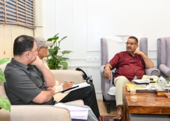 कृषि मंत्री गणेश जोशी ने की कृषि-उद्यान विभाग की समीक्षा, किसानों की समस्याओं को सुलझाने पर ज़ोर