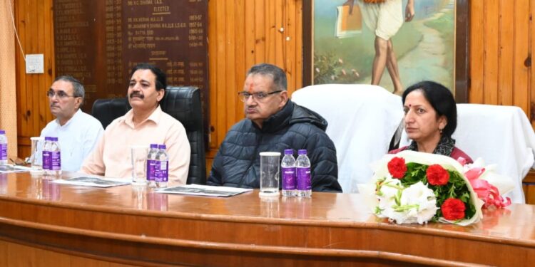 मसूरी रोपवे परियोजना: मंत्री गणेश जोशी ने स्टेकहोल्डर्स के साथ की बैठक, बोले – “यह परियोजना मसूरी के विकास के लिए एक महत्वपूर्ण कदम होगा”