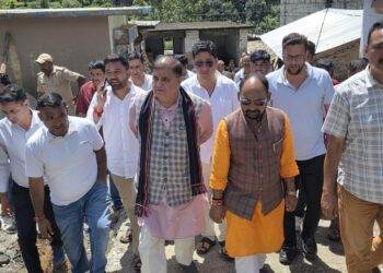 चमोली आपदा: प्रभावितों से मिले राज्यसभा सांसद महेंद्र भट्ट, हर संभव मदद का भरोसा दिया