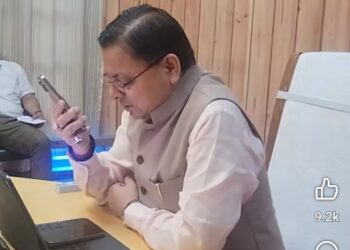 मुख्यमंत्री ने सारकोट की नव निर्वाचित युवा प्रधान प्रियंका को दी बधाई