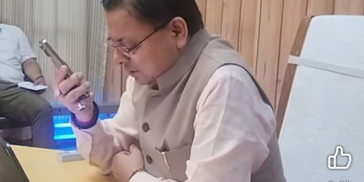 मुख्यमंत्री ने सारकोट की नव निर्वाचित युवा प्रधान प्रियंका को दी बधाई