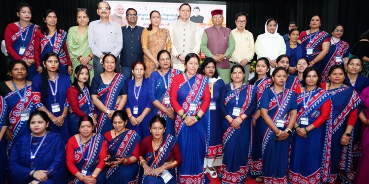 महिला सशक्तिकरण के लिए समर्पण के साथ कार्य करती रहेगी सरकार,13 महिलाओं को तीलू रौतेली और 33 आंगनवाड़ी कार्यकत्रियों को उत्कृष्ट सेवा कार्य सम्मान-मुख्यमंत्री