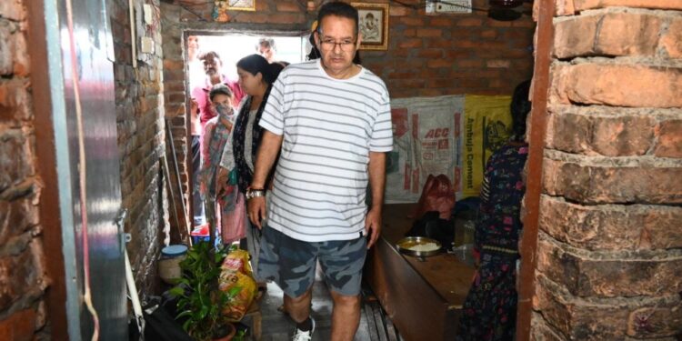 सहस्त्रधारा, सेरागांव, कार्लीगाड़ में अतिवृष्टि से हुए नुकसान का जायजा लेते कैबिनेट मंत्री गणेश जोशी, आपदा प्रभावितों को हरसंभव मदद का दिया आश्वासन