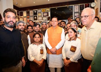 उत्तराखंड: सीएम धामी ने ‘जीएसटी बचत उत्सव’ के तहत देहरादून में की दुकानों का सैर, पीएम मोदी को दिया धन्यवाद