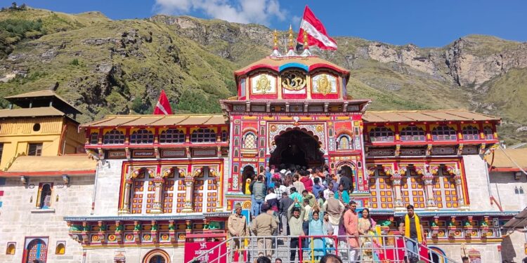 श्री बदरीनाथ धाम के कपाट बंद होने की तिथि विजय दशमी को तय होगी