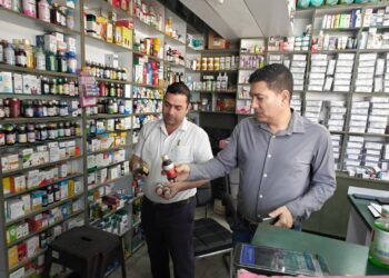 मुख्यमंत्री पुष्कर सिंह धामी के निर्देश पर प्रतिबंधित कफ सिरप पर सख्त कार्रवाई, प्रदेशभर में मेडिकल स्टोर्स पर एफ.डी.ए. की छापेमारी शुरू