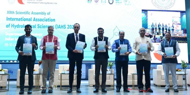 उत्तराखंड के मुख्य सचिव ने जलवायु लचीलापन व जल स्थिरता पर अंतर्राष्ट्रीय सम्मेलन का उद्घाटन किया