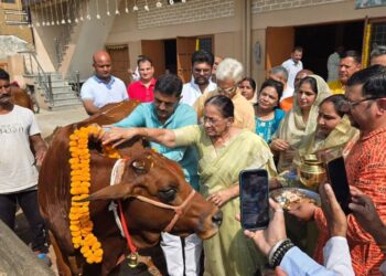 वरिष्ठ भाजपा नेता जोगिन्दर पुंडीर के निवास पर ‘गोवर्धन पूजा’ भव्य रूप से संपन्न; गो एवं प्रकृति संरक्षण का दिया संदेश