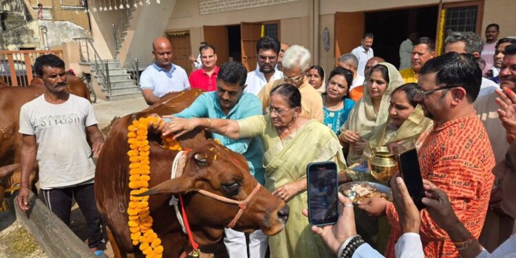 वरिष्ठ भाजपा नेता जोगिन्दर पुंडीर के निवास पर ‘गोवर्धन पूजा’ भव्य रूप से संपन्न; गो एवं प्रकृति संरक्षण का दिया संदेश