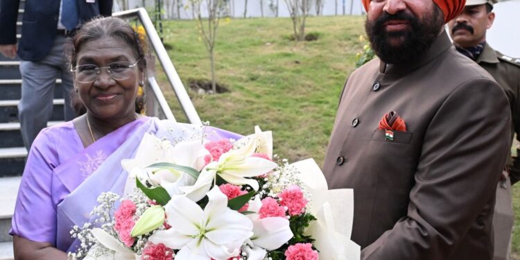 राष्ट्रपति मुर्मू ने देहरादून में किया राष्ट्रपति निकेतन के नए युग का शुभारंभ,फुट ओवर ब्रिज और घुड़सवारी क्षेत्र बने आधुनिकता, सुरक्षा और परंपरा के प्रतीक