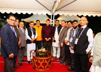 मुख्यमंत्री धामी ने किया मुख्यमंत्री आवास में प्रवासी उत्तराखंडी अतिथियों का आत्मीय स्वागत ,रात्रि भोज में जुड़ा भावनाओं और विकास का सेतु