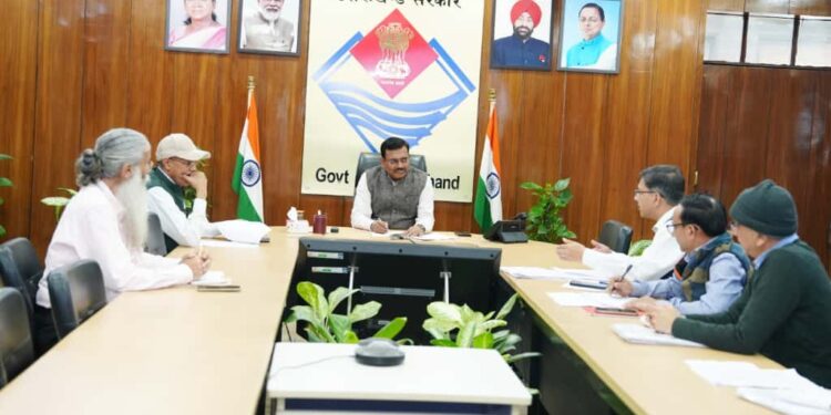 मुख्यमंत्री घोषणाओं की प्रोएक्टिव निगरानी करें अधिकारी: मुख्य सचिव