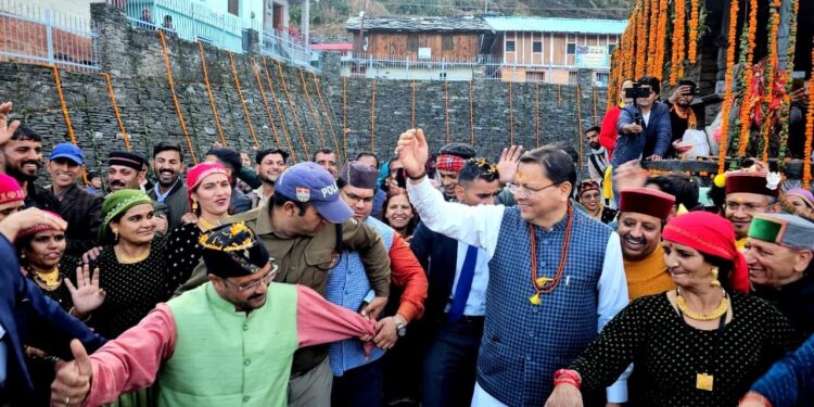 मुख्यमंत्री पुष्कर सिंह धामी लाखामंडल पहुंचे, शिव मंदिर में की पूजा-अर्चना,भारी जनसभा को संबोधित कर विकास कार्यों व सांस्कृतिक पुनर्जागरण पर रखा फोकस