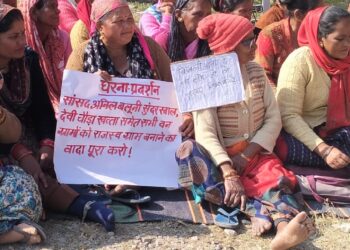 सांसद अनिल बलूनी पर भड़के ग्रामीण, कॉर्बेट धनगढ़ी गेट पर फूटा गुस्सा”