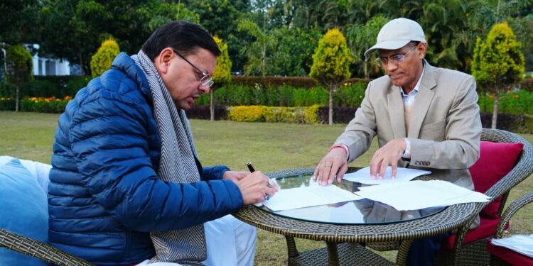 मुख्यमंत्री ने दिए सचिव एसएन पांडेय को पौड़ी में कैम्प करने के निर्देश,वन्य जीवों के खतरे से निपटने के लिए अधिकारियों के साथ करेंगे मंथन