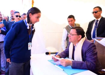 ताड़ीखेत की न्याय पंचायत जैनोली में आयोजित हुआ बहुउद्देशीय शिविर मुख्यमंत्री ने मुख्यसेवक के स्टाल पर बैठकर सुनी जनसमस्याएं, दिए त्वरित समाधान के निर्देश