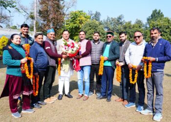 सीएम आवास पहुंचे उपनल कर्मचारी संघ के पदाधिकारी, कैबिनेट के निर्णय का स्वागत कर मुख्यमंत्री को दिया धन्यवाद