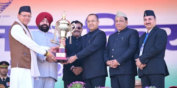 गणतंत्र दिवस के राज्य स्तरीय समारोह में सूचना विभाग की झांकी ने लगातार तीसरी बार प्राप्त किया प्रथम स्थान