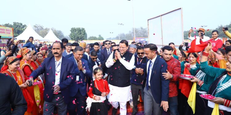 प्रवासी उत्तराखण्डियों से संवाद का सशक्त मंच बना ‘उत्तराखण्ड महोत्सव रोहिणी–02’,लोक संस्कृति को विकास से जोड़ने की दिशा में सरकार निरंतर कार्यरत : मुख्यमंत्री धामी