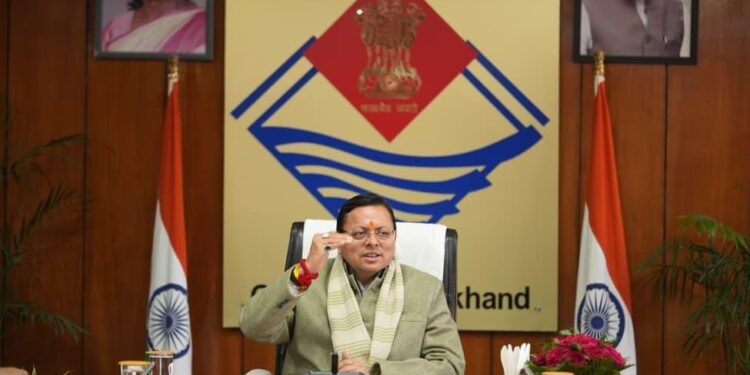 मुख्यमंत्री ने की राज्य में प्रस्तावित एवं निर्माणाधीन रेल परियोजनाओं की समीक्षा