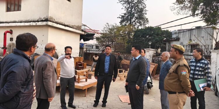 कुंभ 2027 से पहले अतिथि गृहों की बदलेगी सूरत, आधुनिक सुविधाओं और सुरक्षा मानकों से होंगे सुसज्जित,देहरादून से हरिद्वार तक सचिव आवास डॉ. आर. राजेश कुमार का औचक निरीक्षण, व्यवस्थाओं में सुधार को लेकर अधिकारियों को सख्त निर्देश