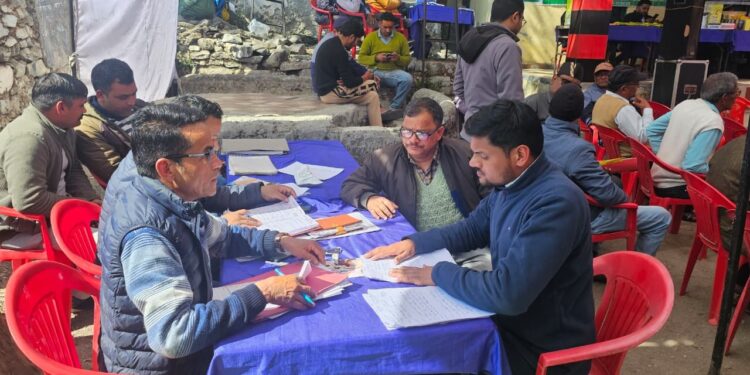 5 लाख से अधिक लोगों तक पहुंचा ‘जन-जन की सरकार, जन-जन के द्वार’ अभियान,मुख्यमंत्री पुष्कर सिंह धामी के निर्देश पर 45 दिन तक चला अभियान, 681 शिविरों के जरिए हुआ 33 हजार जन समस्याओं का समाधान