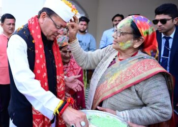 मुख्यमंत्री ने दी प्रदेशवासियों को होली की शुभकामना