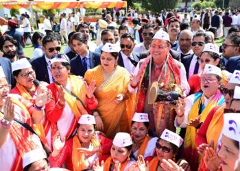 मुख्यमंत्री आवास में पारंपरिक उल्लास के साथ आयोजित हुआ होली मिलन समारोह