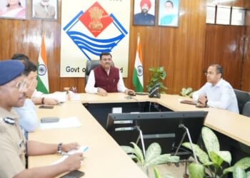 मुख्य सचिव ने ली सचिवालय में लॉ एंड ऑर्डर को लेकर बैठक,रोड रेज और हुड़दंग की घटनाओं पर की गहरी नाराजगी व्यक्त,शहर और आसपास के क्षेत्रों में पीक ऑवर और रात की गस्त बढ़ायी जाए: मुख्य सचिव