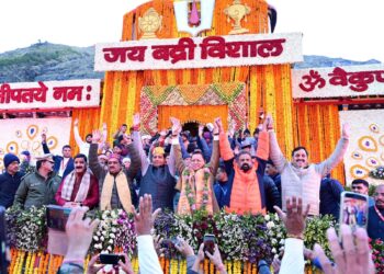 वैदिक मंत्रोच्चार के साथ खुले भगवान श्री बद्रीनाथ के कपाट, आस्था और उल्लास से गूंजा धाम