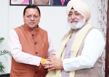 भक्ति और सुरक्षा का संगम, सीएम धामी से मिले ट्रस्ट अध्यक्ष बिंद्रा, हेमकुंट साहिब यात्रा की तैयारियों पर हुई चर्चा।