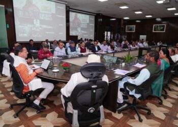 मुख्यमंत्री ने की 5 विधानसभाओं की सीएम घोषणाओं की समीक्षा,पर्वतीय क्षेत्रों में स्वास्थ्य सुविधाओं के सुदृढ़ीकरण पर विशेष ध्यान दिया जाए – मुख्यमंत्री