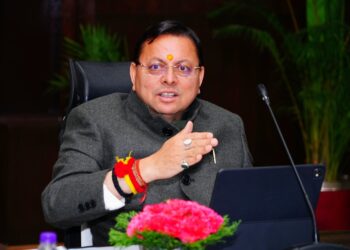 मुख्यमंत्री ने की राज्य की महत्त्वपूर्ण अवसंरचनात्मक परियोजनाओं की प्रगति की समीक्षा,अधिकारियों को हरिद्वार गंगा कॉरिडोर, शारदा रिवरफ्रंट कॉरिडोर तथा ऋषिकेश गंगा कॉरिडोर परियोजनाओं के कार्यों में तेजी लाये जाने के दिये निर्देश