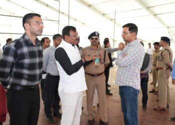 पीएम मोदी के उत्तराखंड दौरे की तैयारी तेज; मुख्य सचिव और DGP ने कार्यक्रम स्थल का किया स्थलीय निरीक्षण