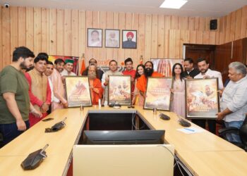 मुख्यमंत्री धामी ने बाबा नीब करौरी महाराज पर आधारित फिल्म का किया लोकार्पण; बताया श्रद्धा और मानवता का संगम