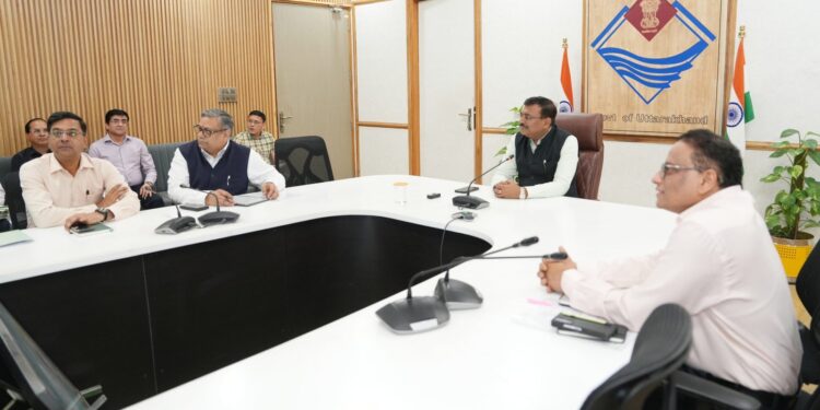 मुख्य सचिव ने ली फॉरेस्ट फायर की रोकथाम को लेकर शासन के उच्चाधिकारियों के साथ बैठक,वनाग्नि रोकथाम से सम्बन्धित समितियों और स्टेकहोल्डर्स की बैठक जनवरी माह में कर ली जाएं: मुख्य सचिव