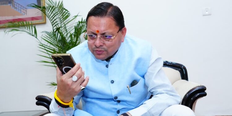 सीएम धामी ने थपथपाई बोर्ड परीक्षार्थियों की पीठ, मेधावियों को हर संभव सहयोग का दिया भरोसा।