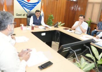 मुख्य सचिव ने की स्वच्छ भारत मिशन 2.0 की समीक्षा; चारधाम यात्रा मार्गों पर स्वच्छता के लिए दिया अतिरिक्त फंड का निर्देश
