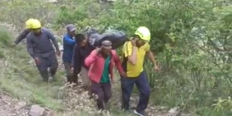 जनपद देहरादून त्यूणी क्षेत्र में दर्दनाक हादसा, गहरी खाई में गिरा वाहन, चालक की मौत