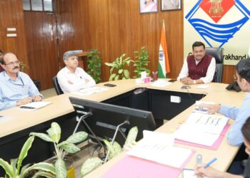 मुख्य सचिव का निर्देश: देहरादून में जून तक पूरा करें अंडरग्राउंड केबलिंग और सड़कों की मरम्मत का कार्य