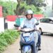 पीएम मोदी के आह्वान पर कृषि मंत्री गणेश जोशी की नई पहल, दोपहिया वाहन से पहुंचे कैंप कार्यालय।