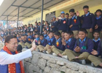 मुख्यमंत्री  पुष्कर सिंह धामी ने देवीधुरा में छात्र-छात्राओं से किया संवाद, उज्ज्वल भविष्य की दी शुभकामनाएं