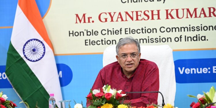 मुख्य निर्वाचन आयुक्त ने ली आगामी SIR को लेकर समीक्षा बैठक,प्रदेश के मतदाताओं से SIR में BLO से सहयोग करने की अपील,प्री एसआईआर फेज में 89% मैपिंग