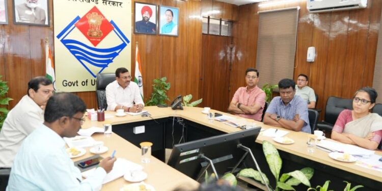 उत्तराखंड में ट्रैफिक नियमों को लेकर सख्ती: पूरे प्रदेश में लागू होगी एकीकृत ANPR कैमरा योजना, हर महीने CS दफ्तर जाएगी चालान रिपोर्ट