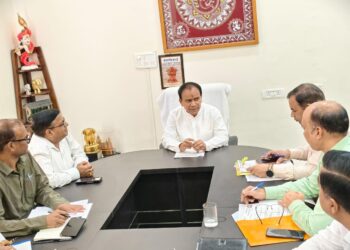 एनआईटी श्रीनगर के निर्माण कार्यों में लाएं तेजी और गुणवत्ता, स्थानीय लोगों को दें रोजगार: डॉ. धन सिंह रावत